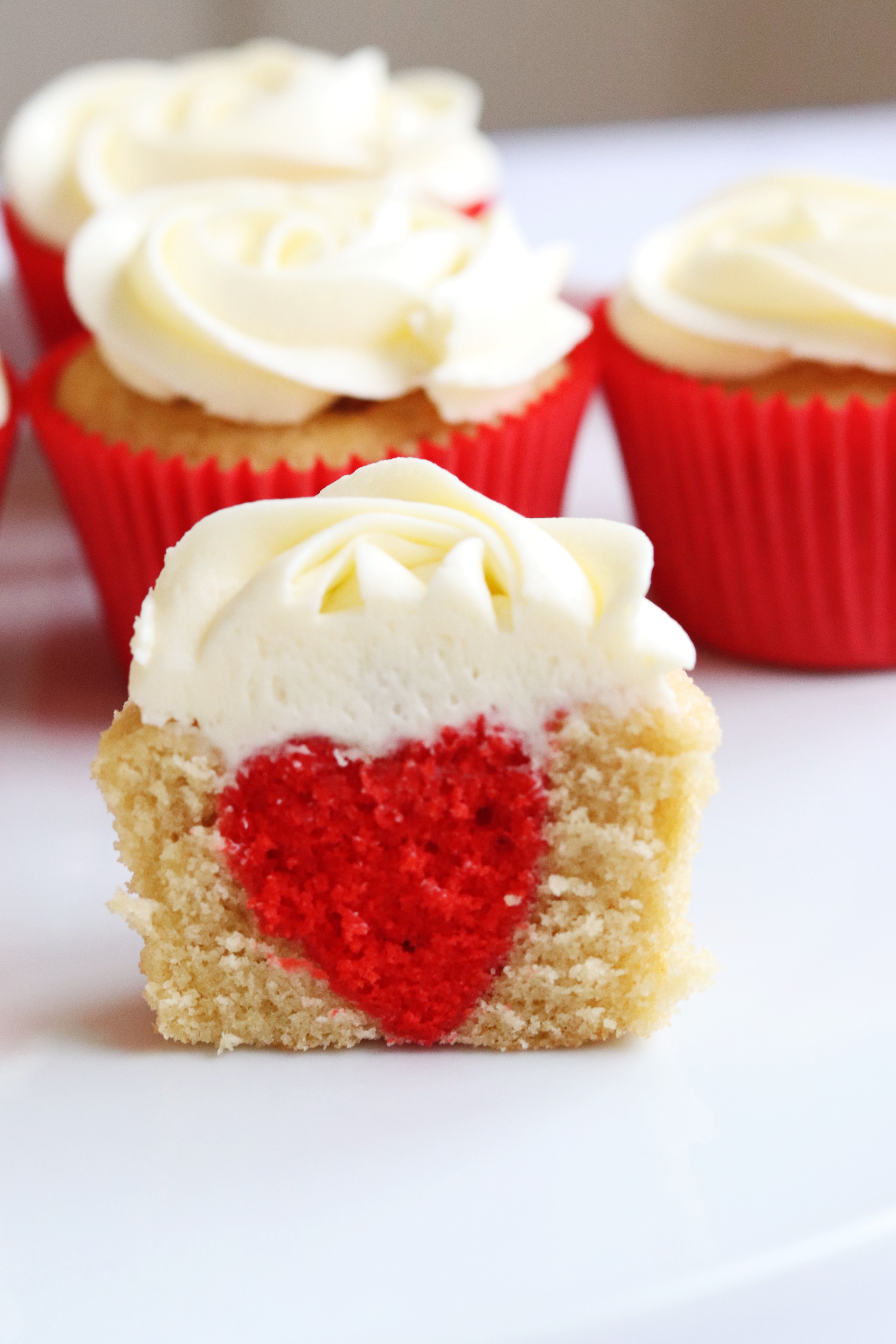 Hidden Heart Valentine&amp;#39;s Cupcakes – Curly&amp;#39;s Cooking