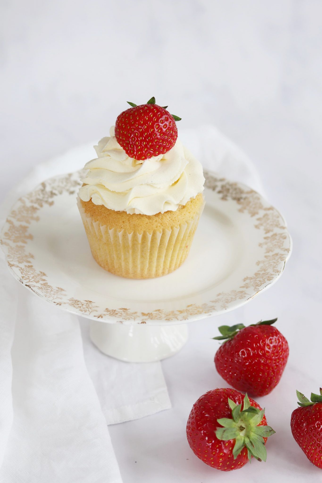 Vanilla Cupcakes with Strawberries & Whipped Cream Curly's Cooking