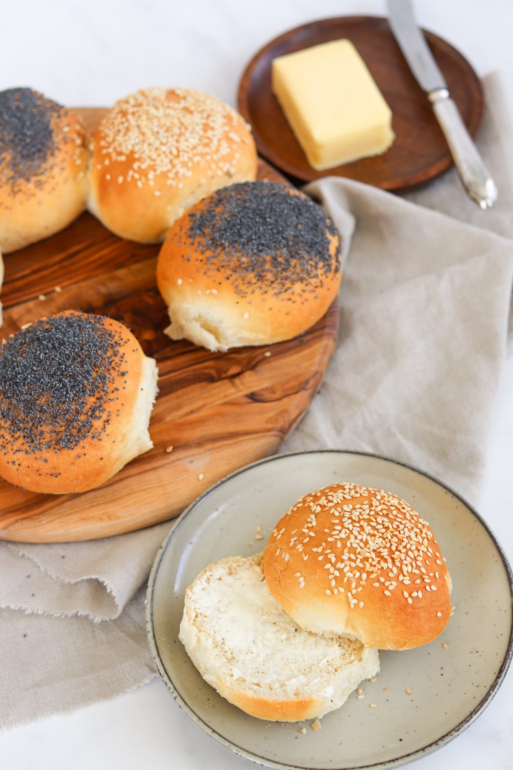 Poppy & Sesame Seed Bread Rolls Curly's Cooking