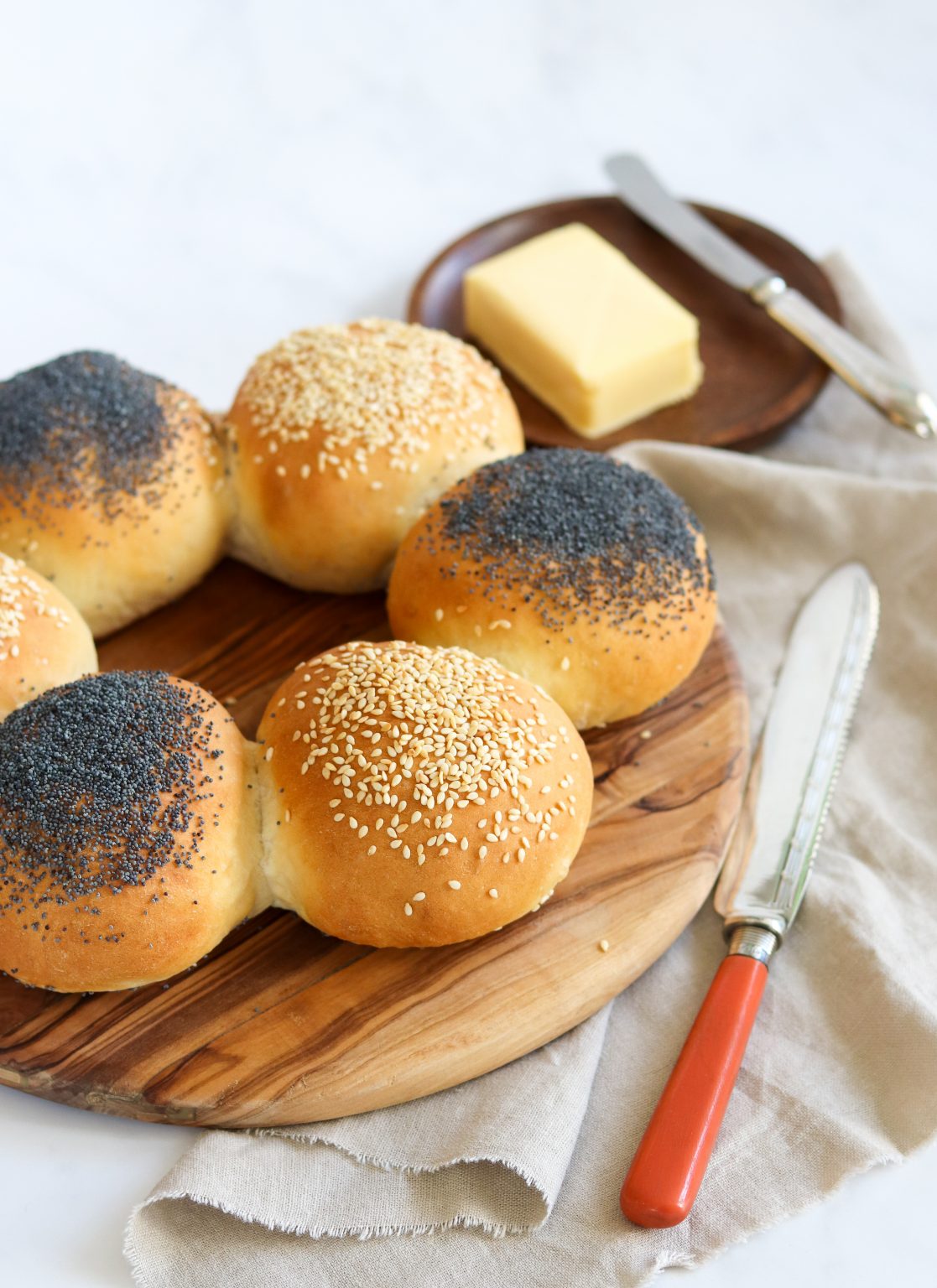 Poppy & Sesame Seed Bread Rolls – Curly's Cooking
