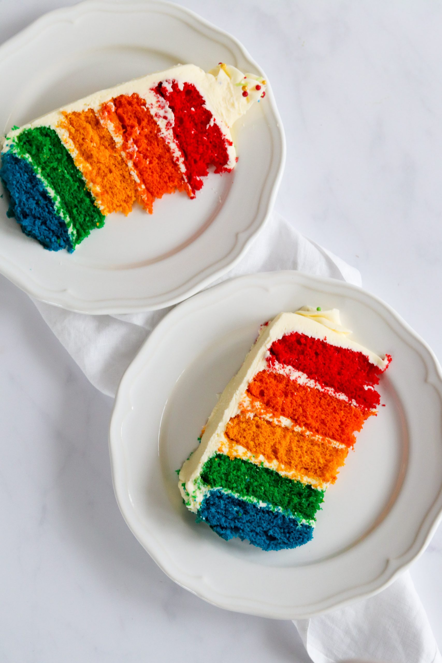 Rainbow Reveal Easy Layers! Cake - Wilton