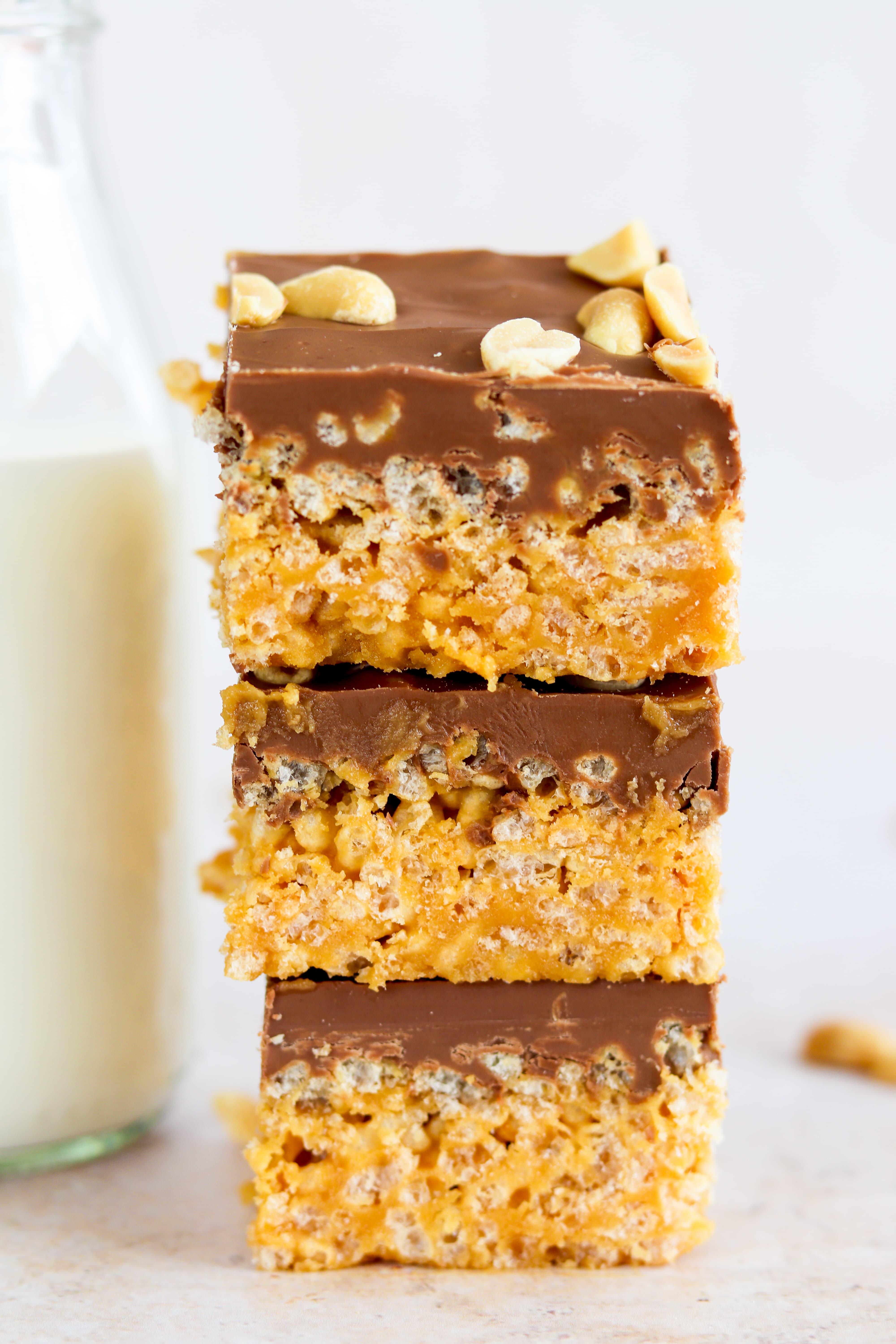 Peanut Butter Chocolate Rice Krispie Bars – Curly's Cooking