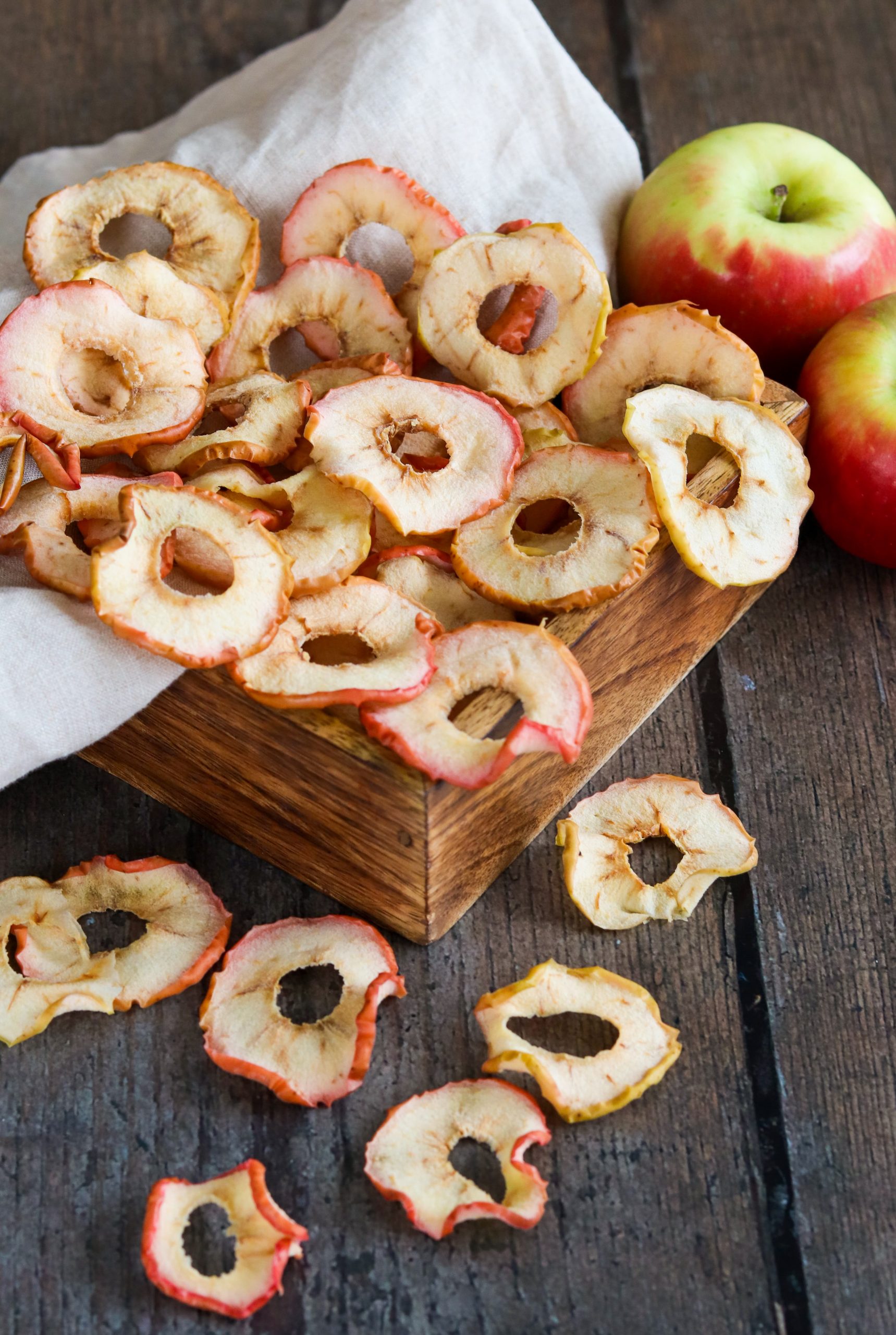 How To Dry Apple Slices For Healthy Snacks and Nature Crafts