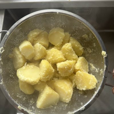 Simple Air Fryer Roast Potatoes – Curly's Cooking